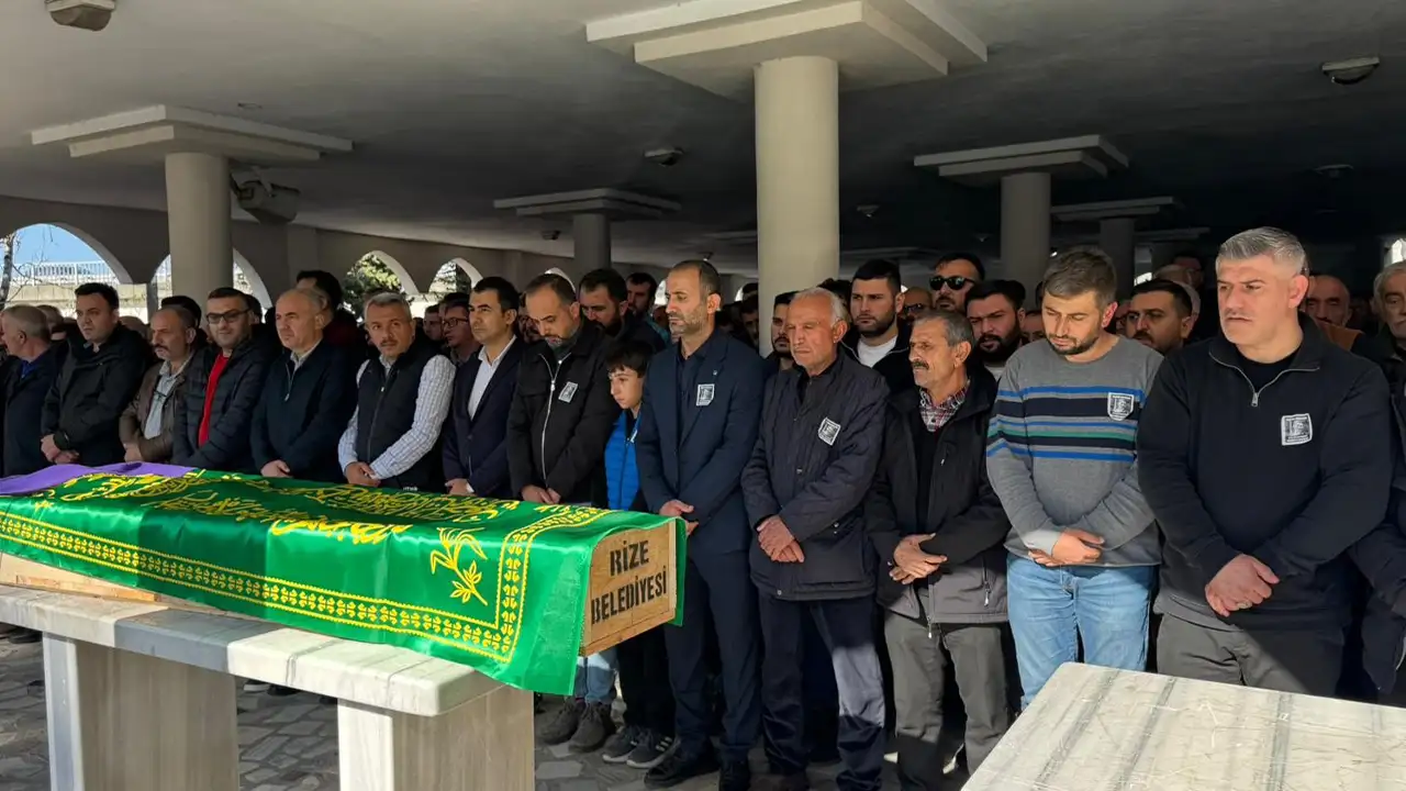 Rize’de kamyonetin çarptığı Nazmiye Demirel son yolculuğa uğurlandı