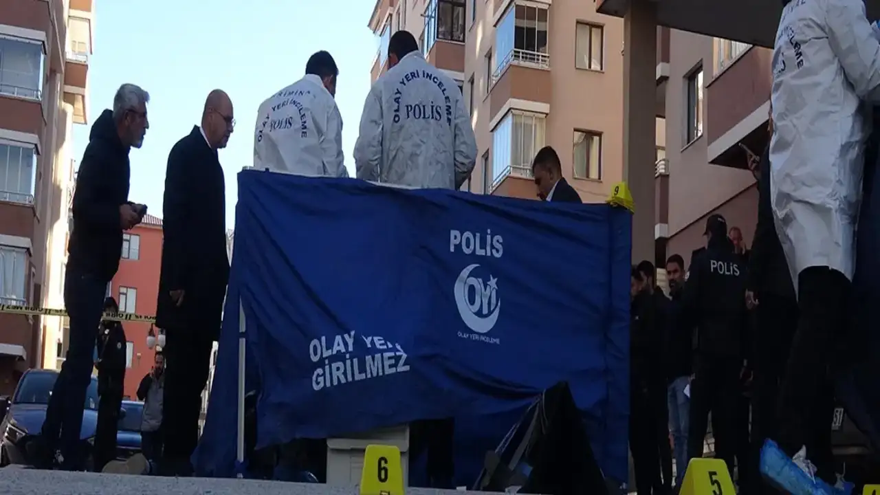 Sokak ortasında vahşet: Önce öldürdü sonra intihar etti