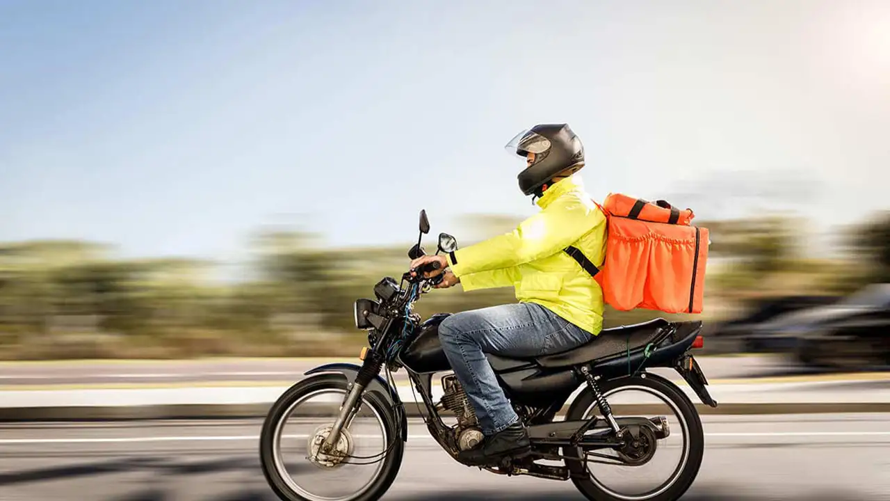 Bakan Uraloğlu uyardı: Moto-kuryelere belge indiriminde son 11 gün