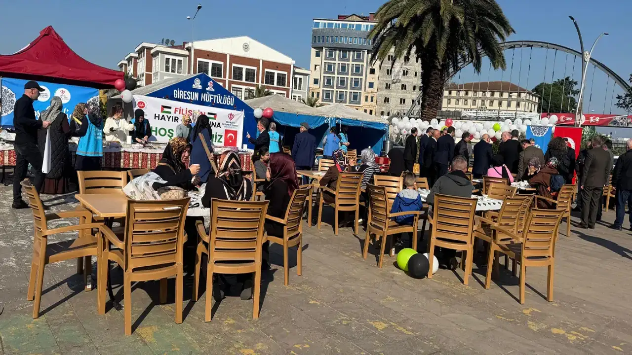 Giresun'da Gazze için hayır çarşısı açıldı