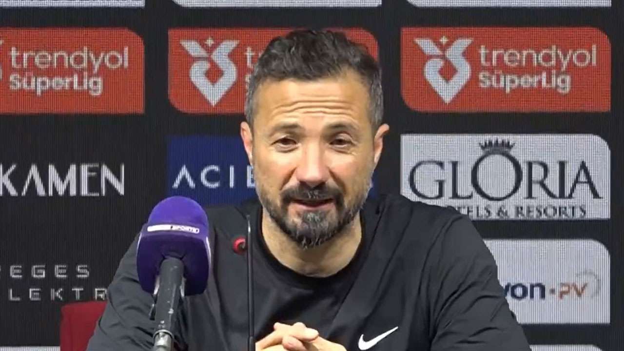 Rizespor’da ortalık karıştı: Taraftarlar yardımcı hocaya tepkili “Adamsa çarşıda karşımıza çıksın”