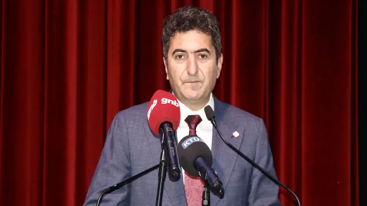 KTÜ'de "İnsan Kaynakları Kariyer Kongresi ve Fuarı" başladı