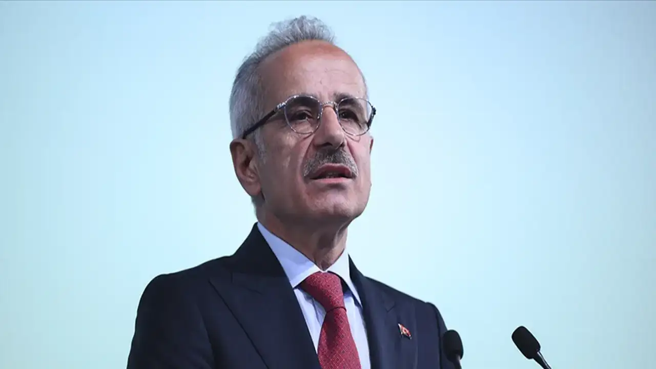 Bakan Uraloğlu’ndan Gebze açıklaması: “Metroda herhangi bir deformasyon yok”