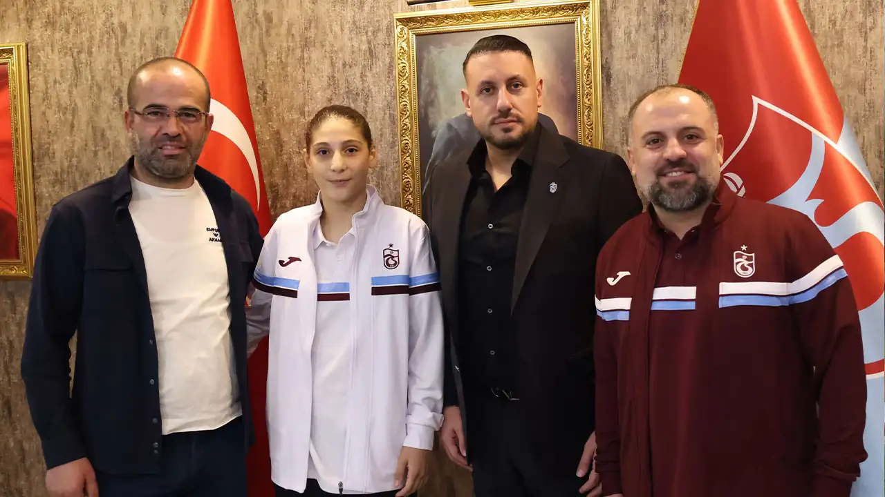 Milli boksör Esmanur Yurtsever Trabzonspor'da