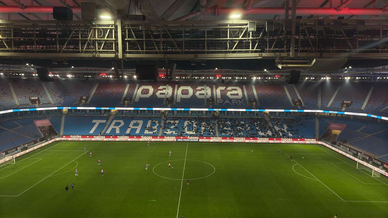 Trabzonspor’un yıldızları, gençleri yalnız bırakmadı