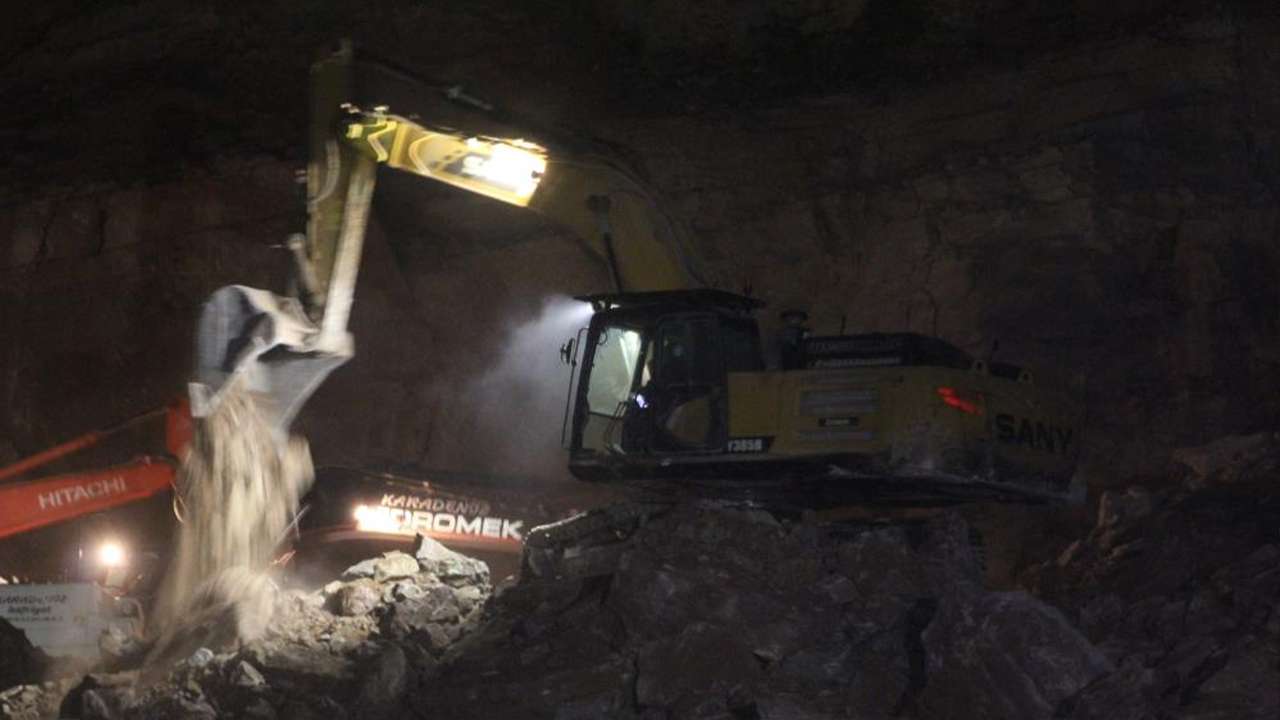 Ordu’da taş ocağı göçüğü: Enkaz altındakilere ulaşılmaya çalışılıyor