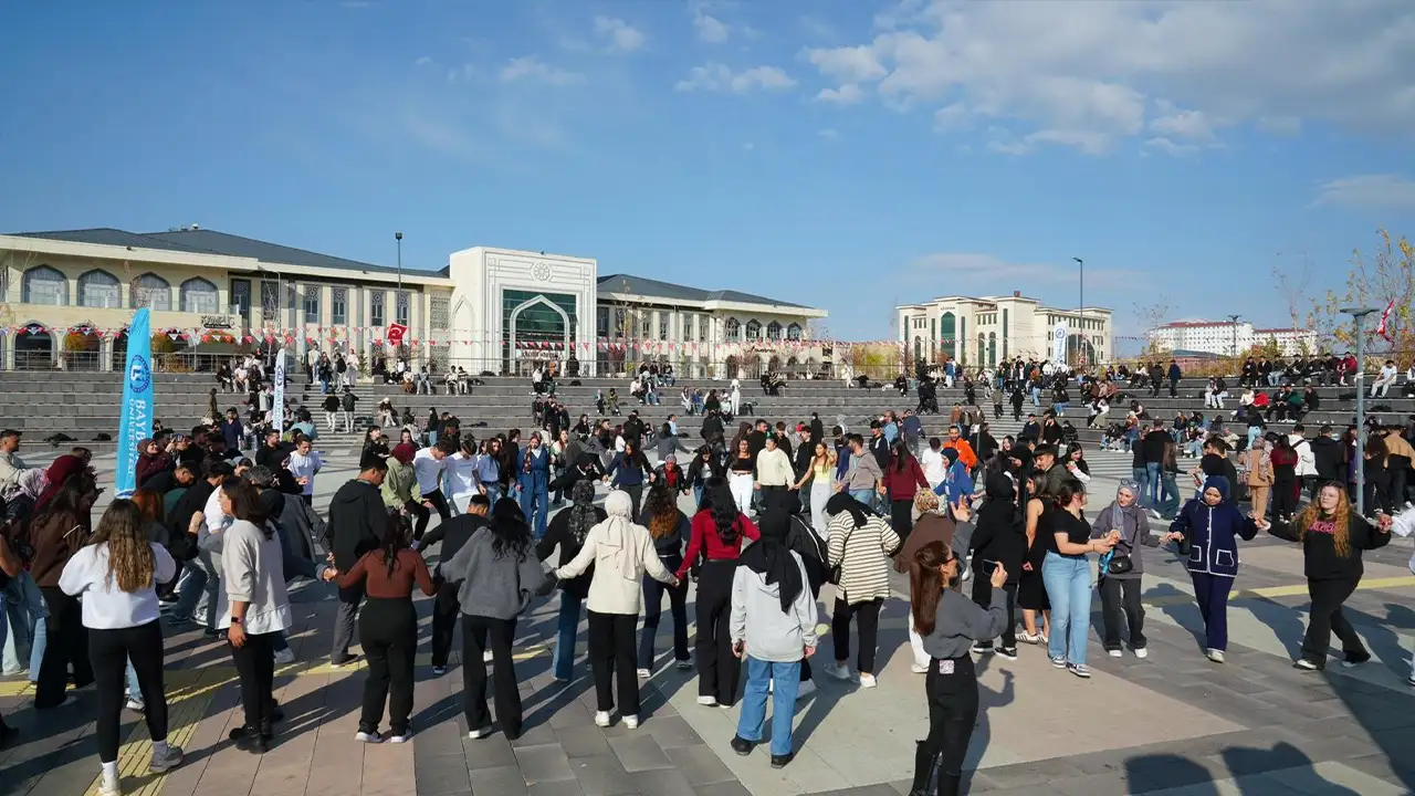 Bayburt Üniversitesi’nde GüzFest coşkusu
