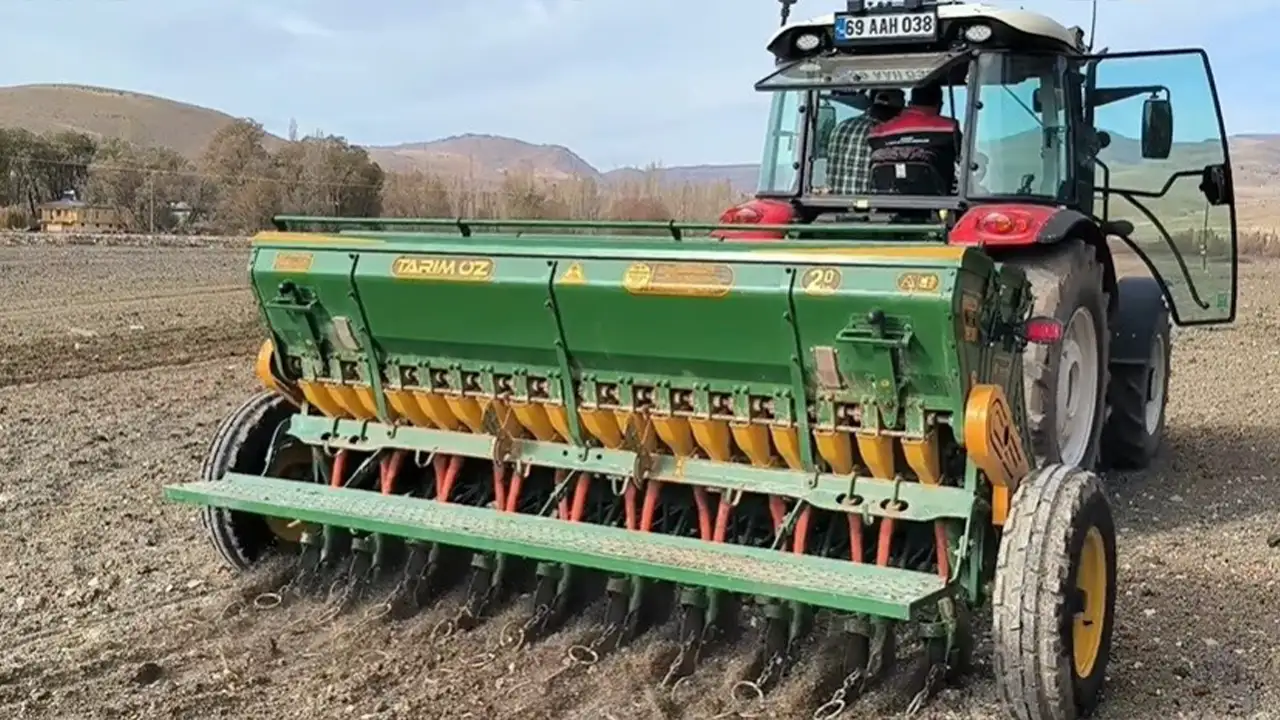 Bayburt Arpalı’ya 64 dekarlık suni mera tesisi kuruldu