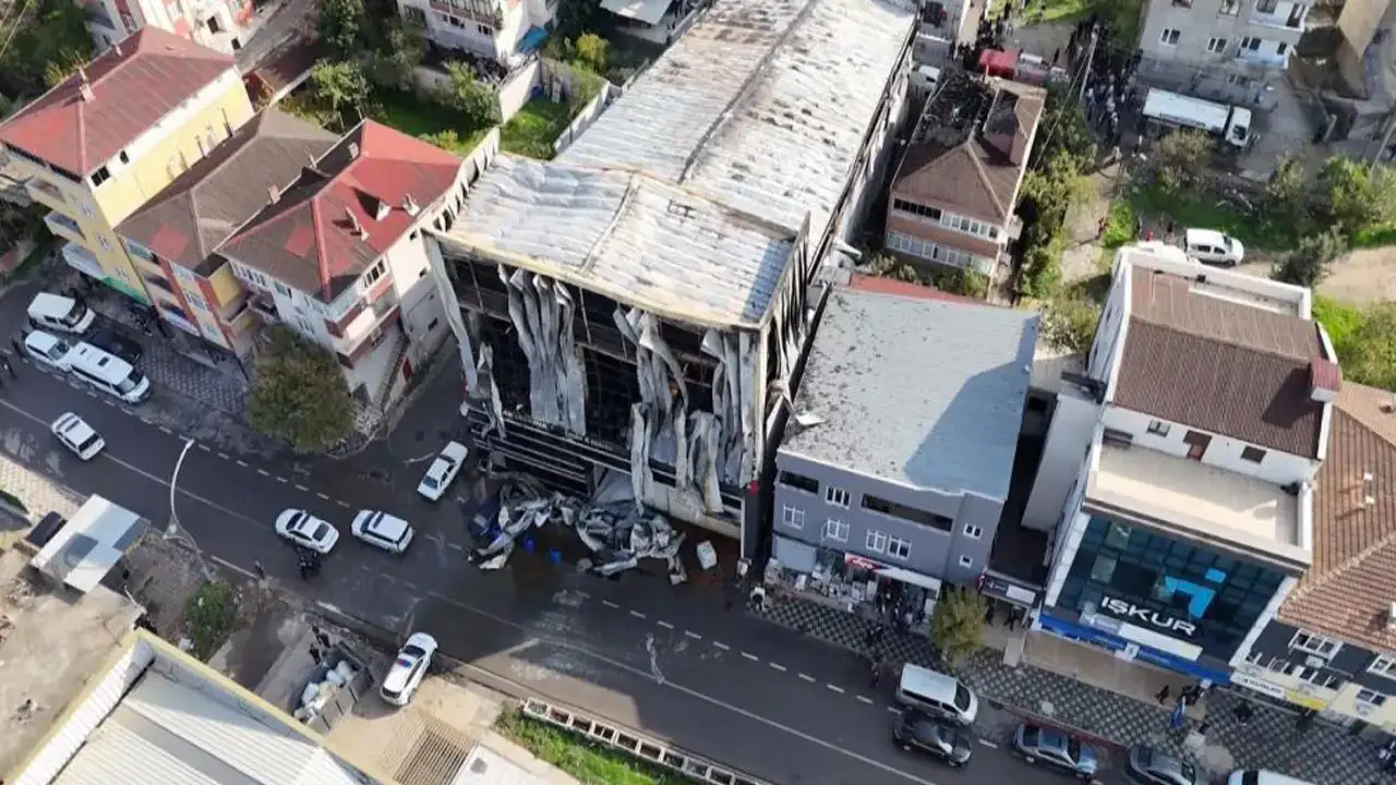 Kocaeli’deki fabrika yangınında hayatını kaybedenlerin kimlikleri belirlendi