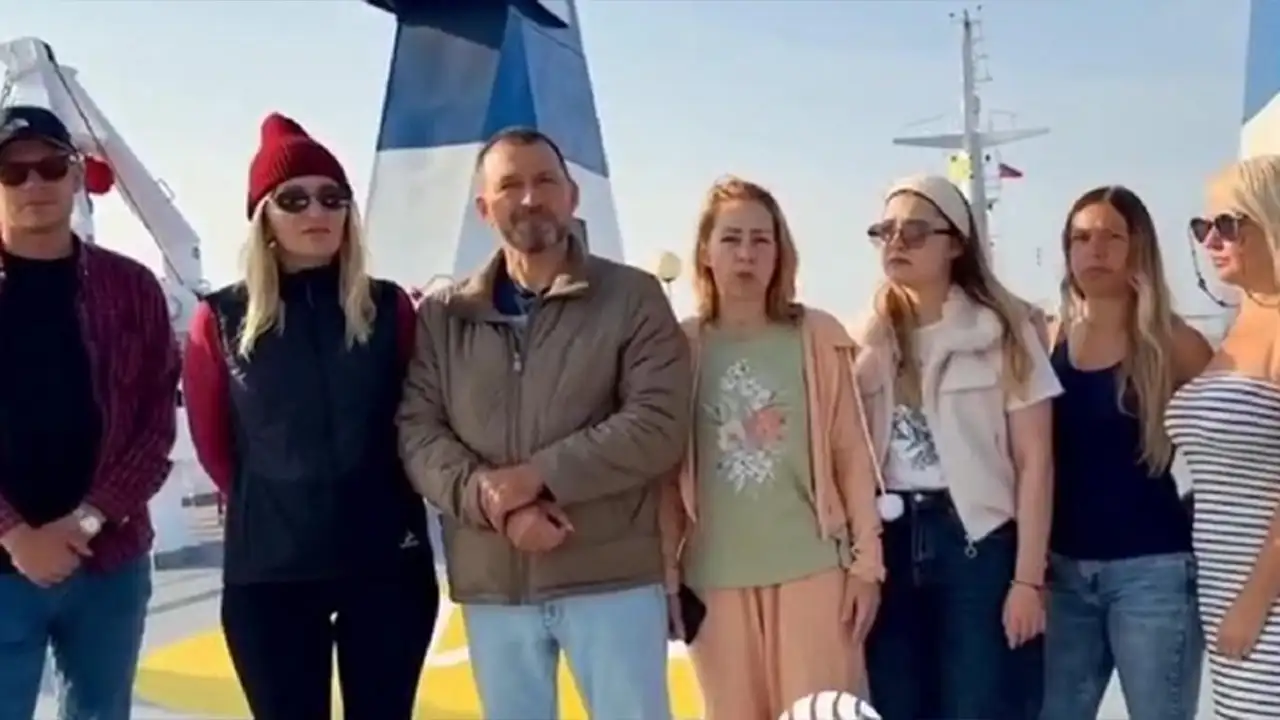 Trabzon’dan yola çıkan feribot Soçi’de üç gündür limana giremiyor: Yolcular yardım çağrısı yaptı