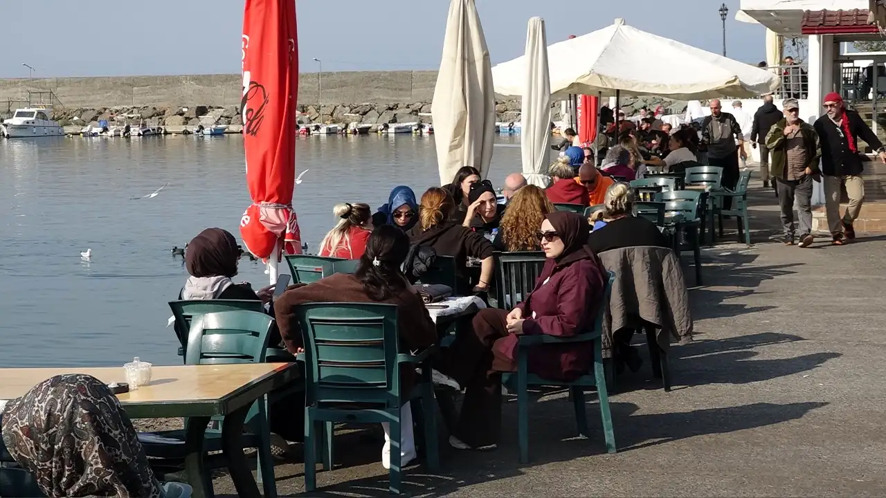 Trabzon’da kasım güneşi: Yayla ve parklara akın ettiler