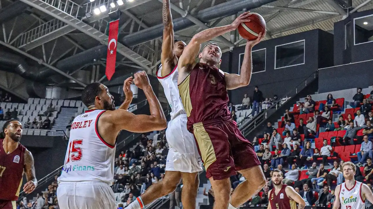 Trabzonspor Manisa engelini de aştı, sırada Beşiktaş var