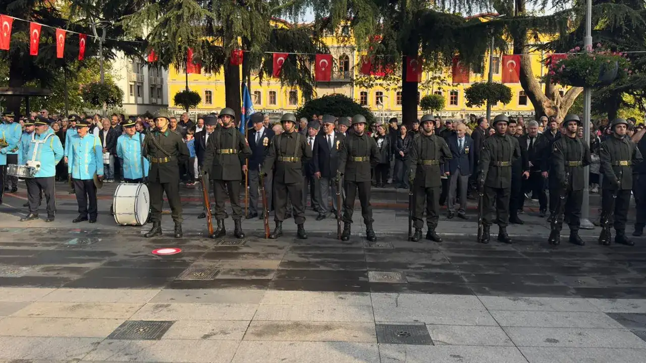 Trabzon’da Ata’ya saygı: Saygı ve özlemle anıldı