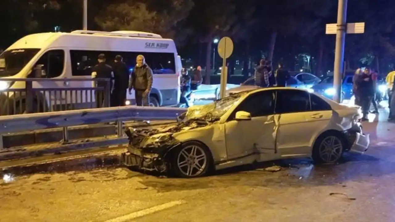 Bursa’da zincirleme kazada 3 araç birbirine girdi: 8 Yaralı, 1’i Ağır