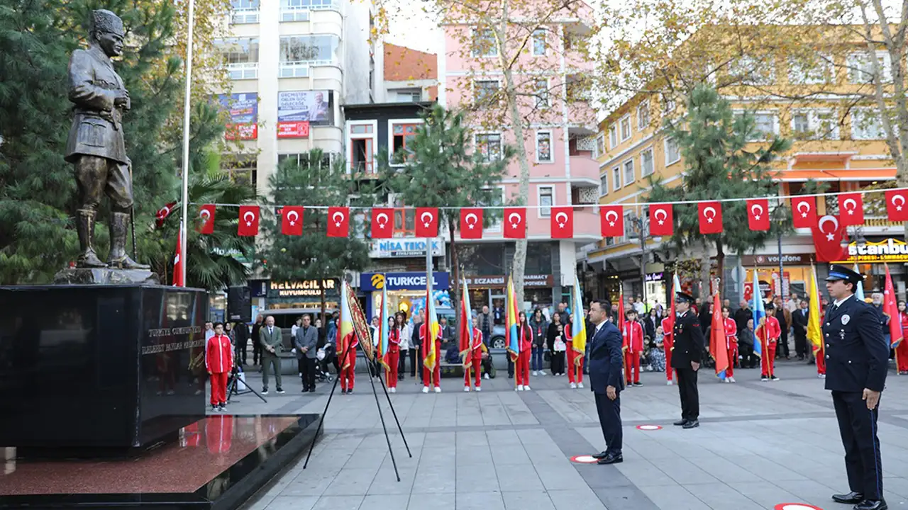 Akçaabat’ta Atatürk, 87. ölüm yıl dönümünde saygıyla anıldı