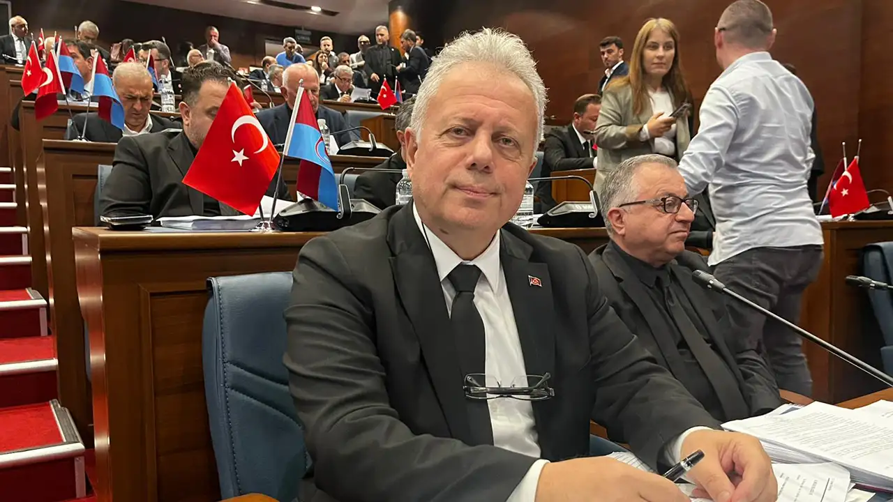 CHP’li Zorlu’dan Büyükşehir’e “web sitesi projeleri” eleştirisi