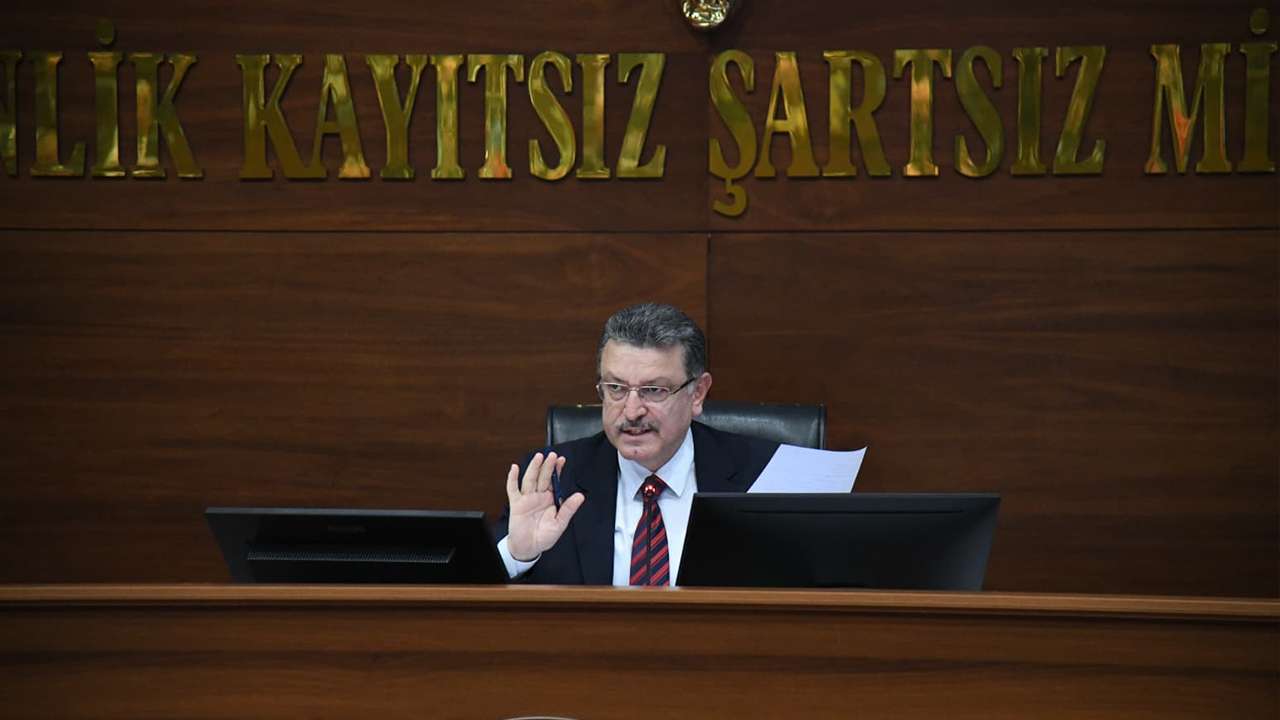 Ahmet Metin Genç kimlere meydan okudu?