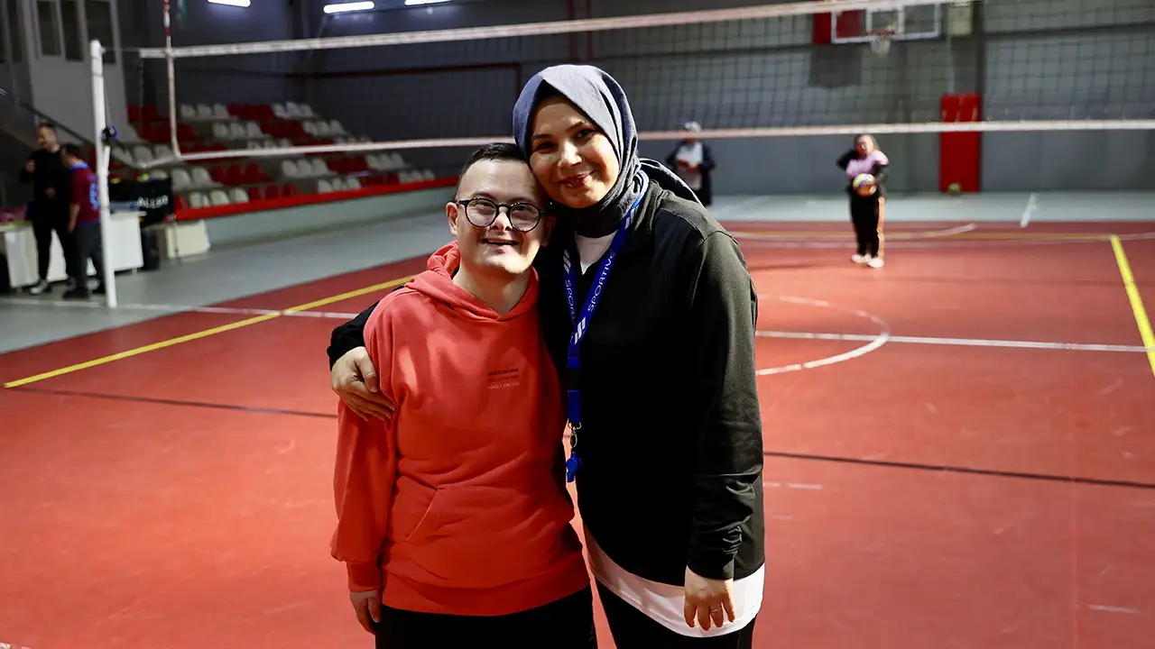 Trabzon’da down sendromlu Emre: 3 sporla birden ilgileniyor