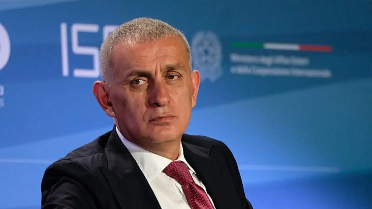 İbrahim Hacıosmanoğlu: “Türk futbolunu şaibeden, çürümüşlükten ve kirli ilişkilerden koruyacağız”