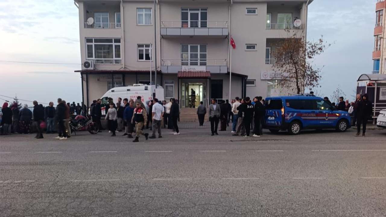 Asansör boşluğuna düşen genç işçi hayatını kaybetti