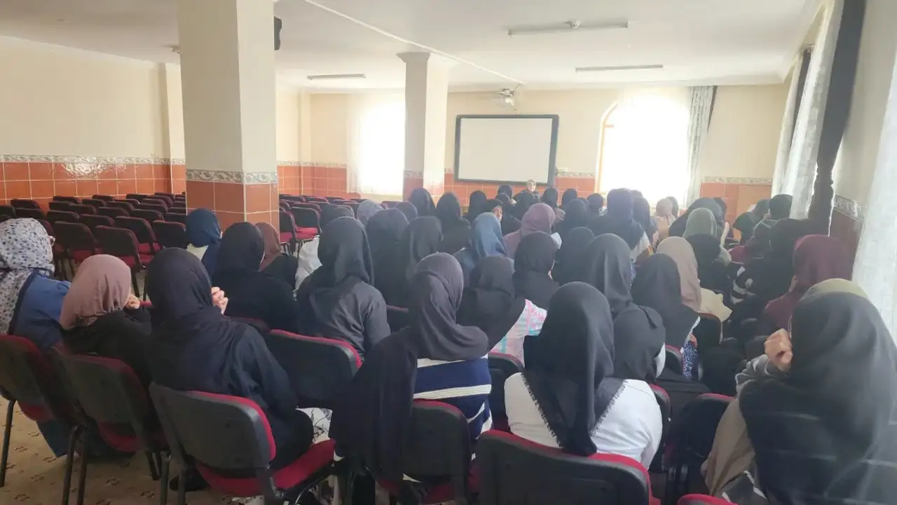 Bayburt’ta gençlere iletişim nezaketi eğitimi verildi