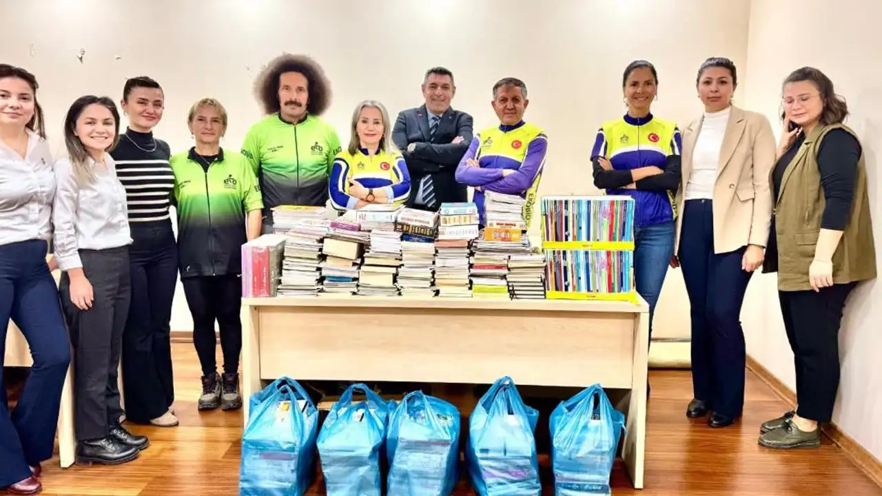 Bisikletliler bu kez umut taşıyor: 1001 kitap köy okullarına pedal pedalla gidiyor