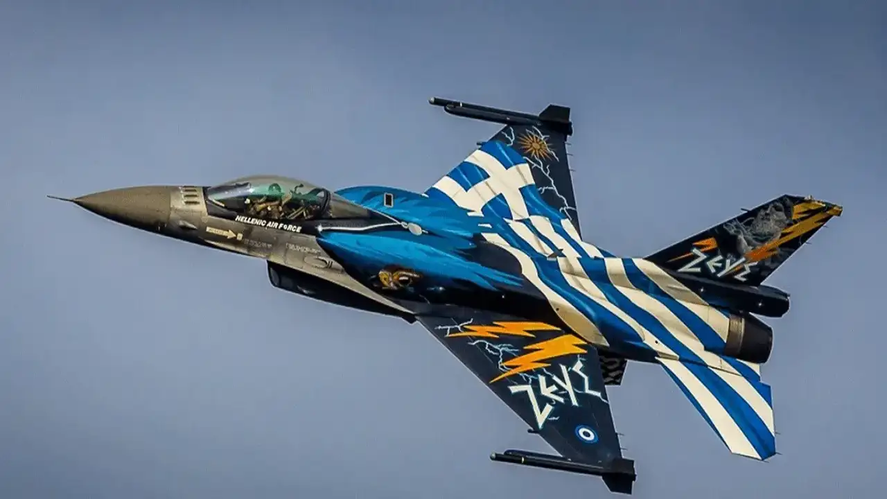 Yunanistan Hava Kuvvetleri'nden skandal paylaşım: ‘Günün fotoğrafı’ tepkisi büyüyor