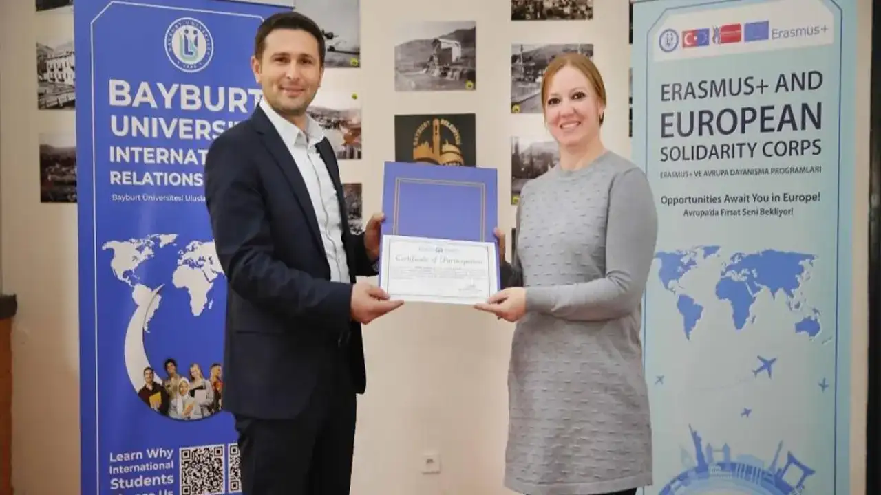 Bayburt Üniversitesi Cezayirli heyeti ağırladı, iş birliği güçlendi