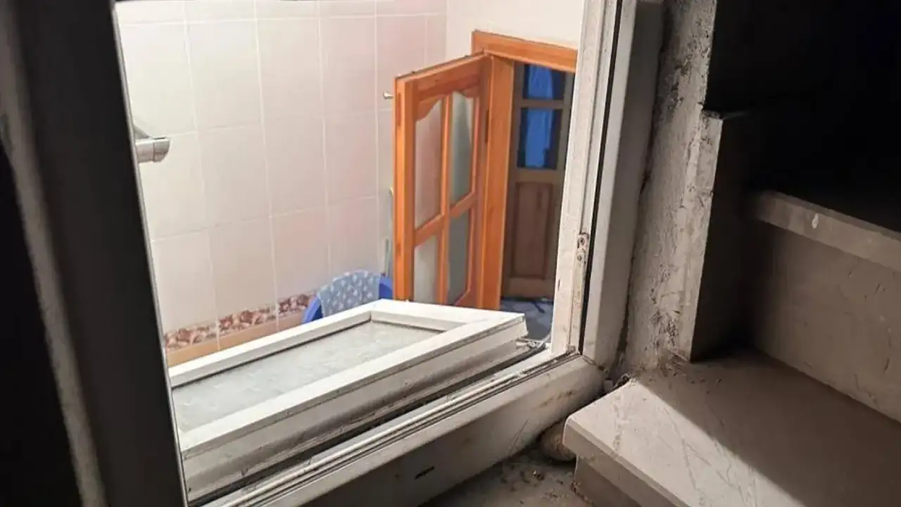 Trabzon'da maskeli soyguncu yaşlı kadına dehşeti yaşattı