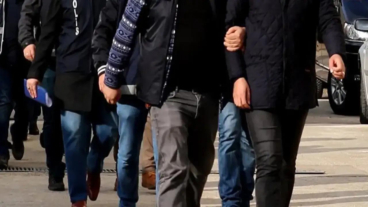 35 ilde silah kaçakçılığı operasyonu: Trabzon dahil