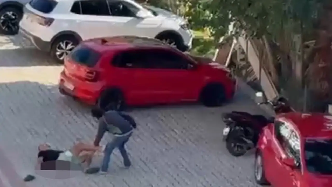 Antalya'da sokak ortasında defalarca bıçaklayıp öldürdü