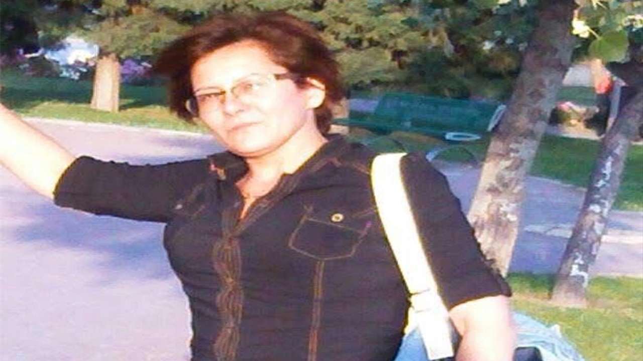 Hayvansever kadın 30 kedisiyle yanarak hayatını kaybetti