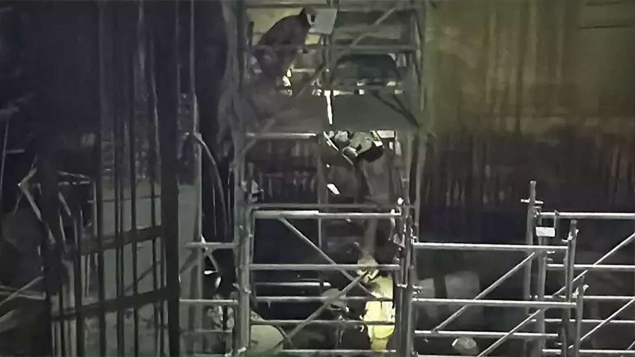 İstanbul’da metro inşaatında iskele işçiler üzerindeyken çöktü