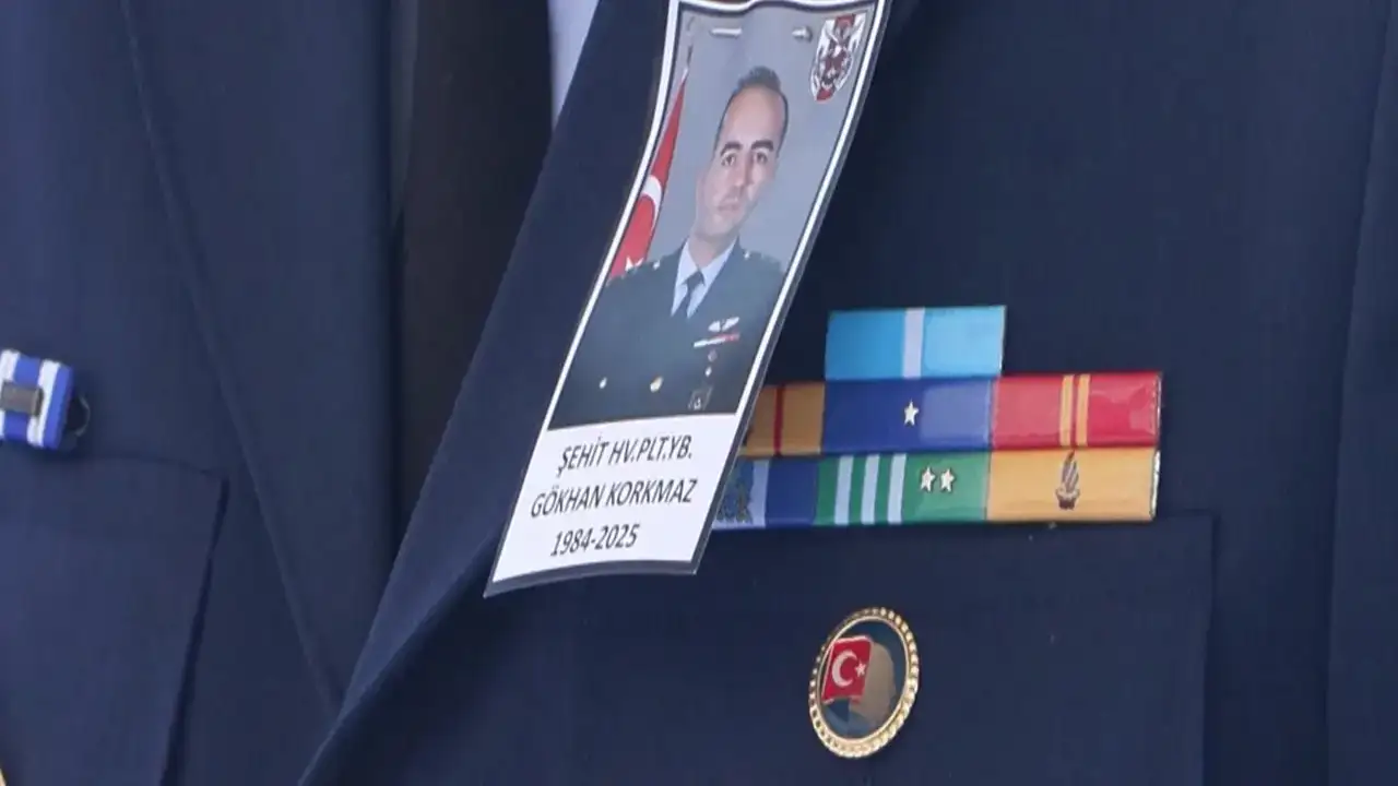 Şehit Pilot Yarbay Gökhan Korkmaz İstanbul’da gözyaşlarıyla uğurlandı