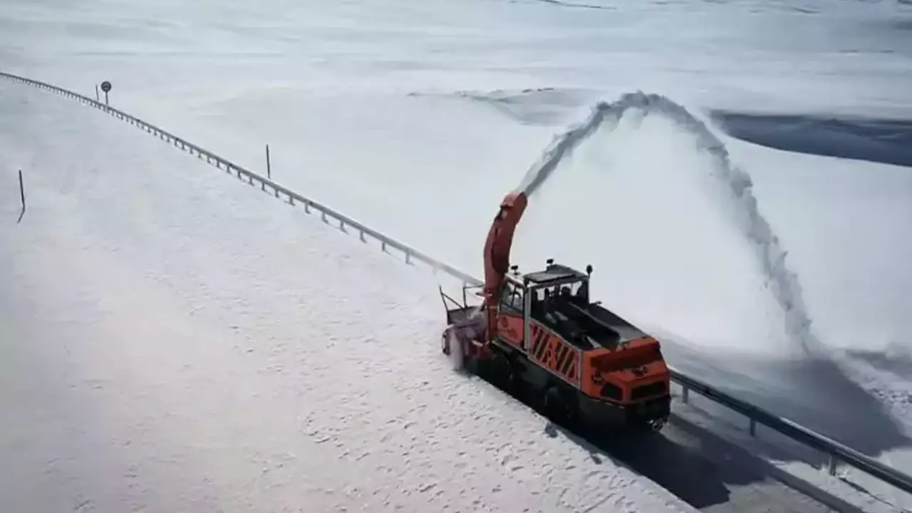 Bakan Uraloğlu açıkladı: Karla mücadelede 18 bin personel ve 14 bin araç görevde