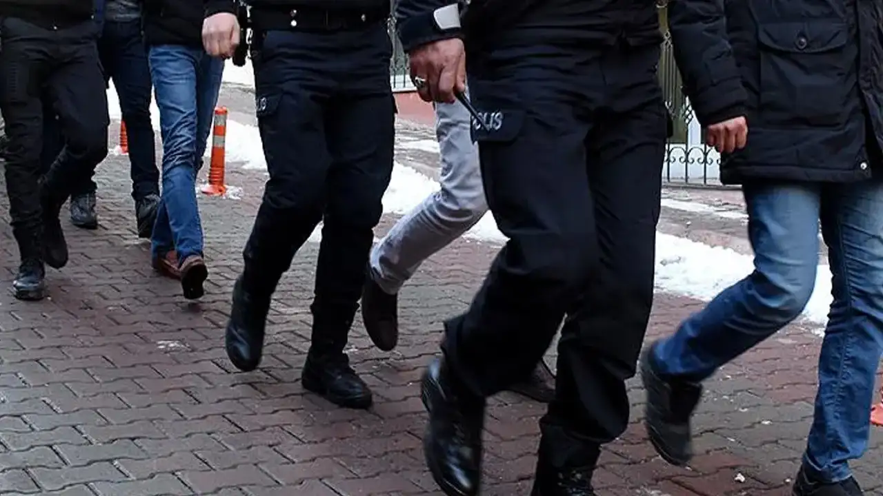 Trabzon'da kaçakçılara operasyon: 18 şüpheliye adli işlem