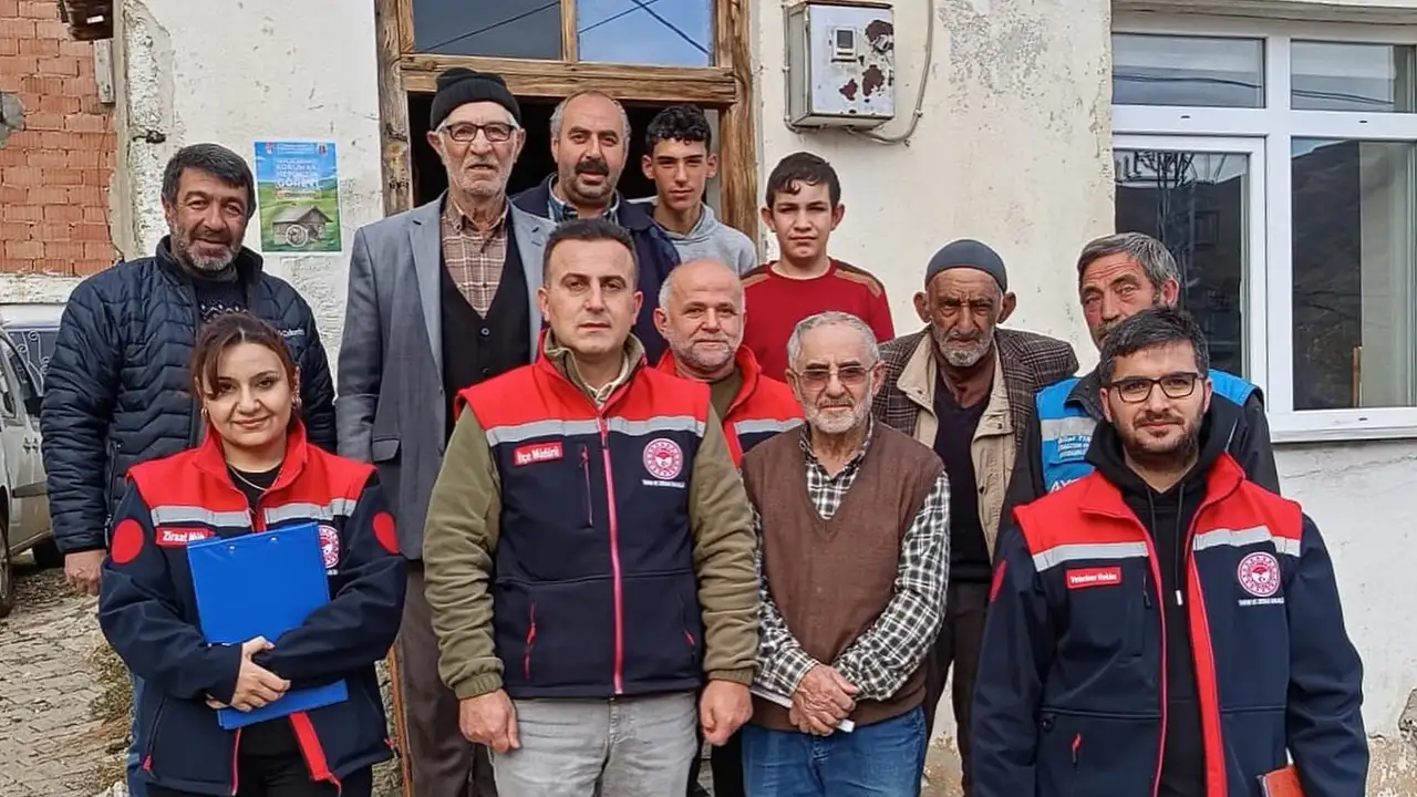 Bayburt'ta “Köylerde Buluşuyoruz” projesiyle üreticilere tarım desteği