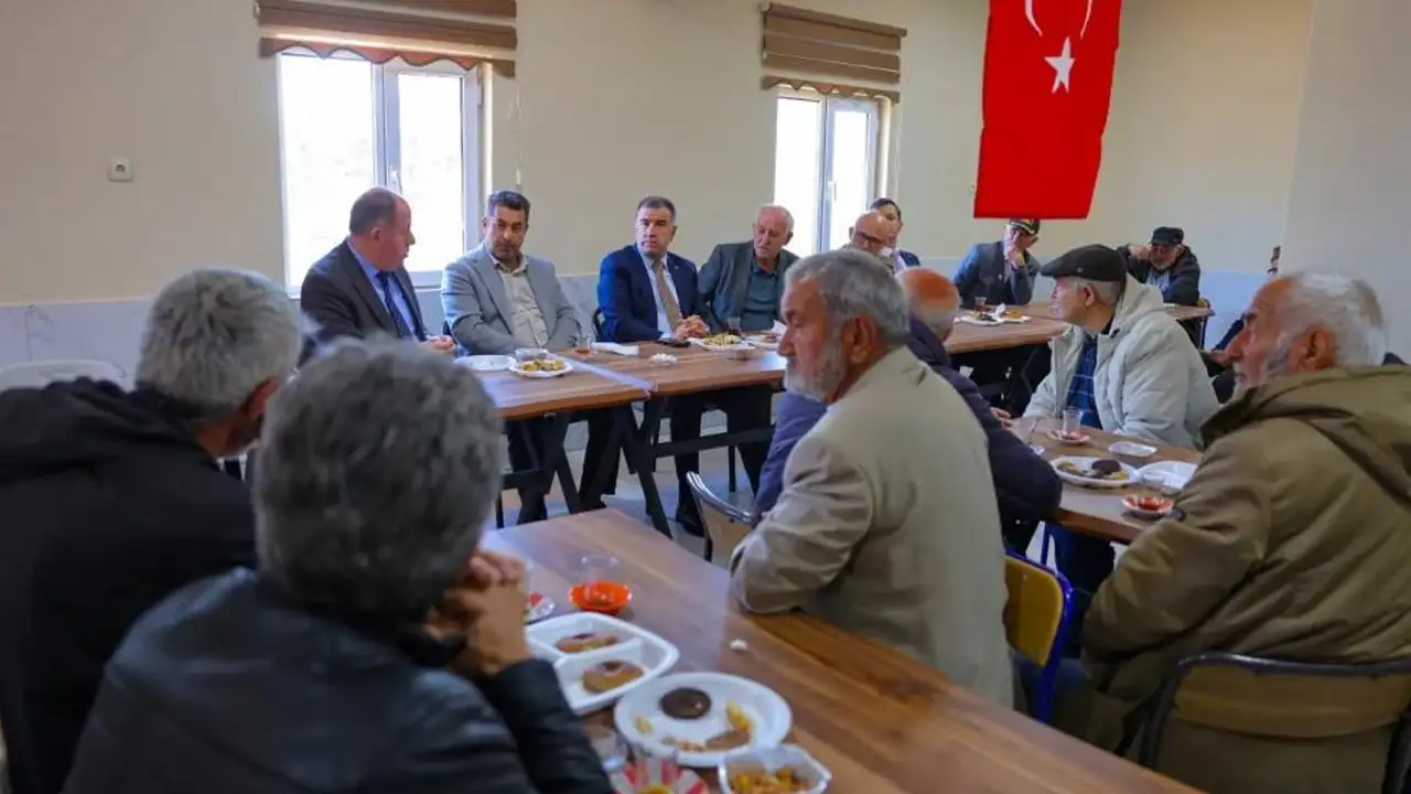 Bayburt Valisi Eldivan’dan köy ziyaretleri