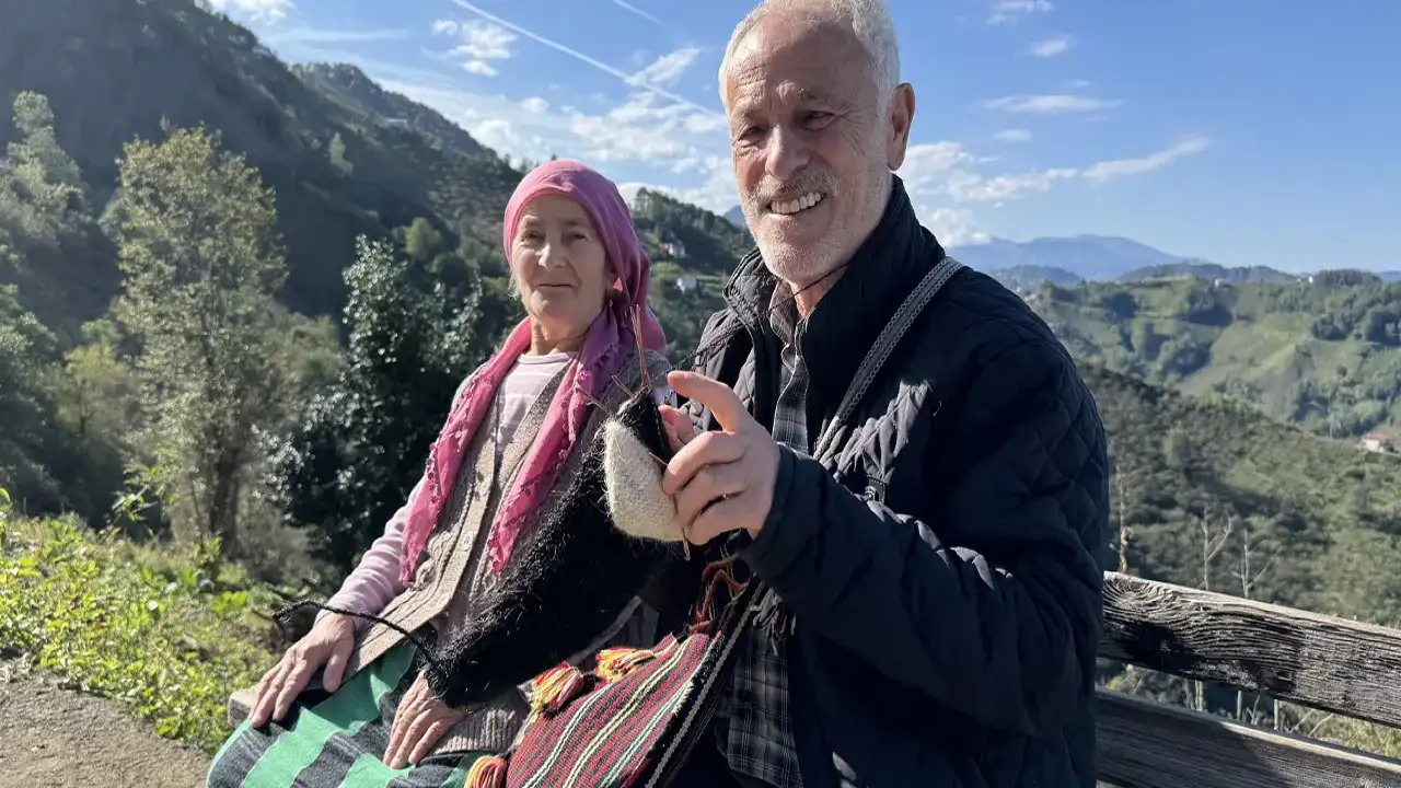 Trabzon’da 74 yaşındaki İdris Sağlam’ın hem emeği hem vefası örnek oluyor