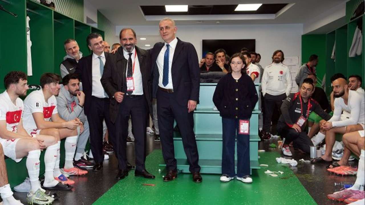 Türk milli takımına soyunma odasında şok hırsızlık