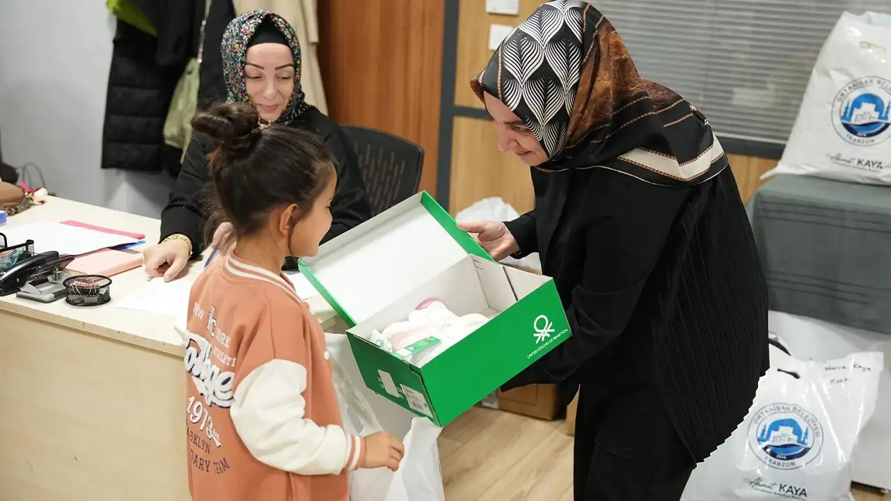 Ortahisar Belediyesi'nden 185 çocuk için mont ve bot desteği