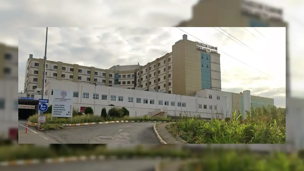 Trabzon'da gıda zehirlenmesi şüphesiyle hastaneye kaldırılan 3 kişi taburcu oldu