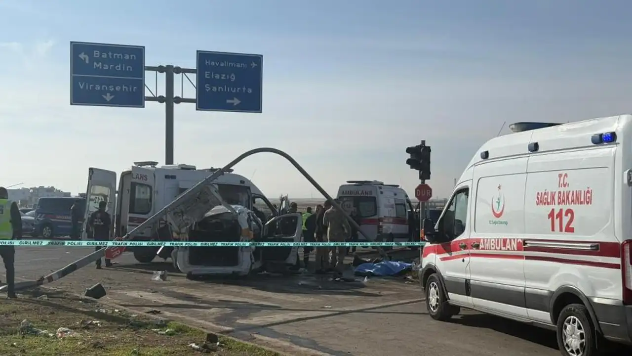 Diyarbakır’da bir günde iki zincirleme kaza: 8 ölü, 14 yaralı