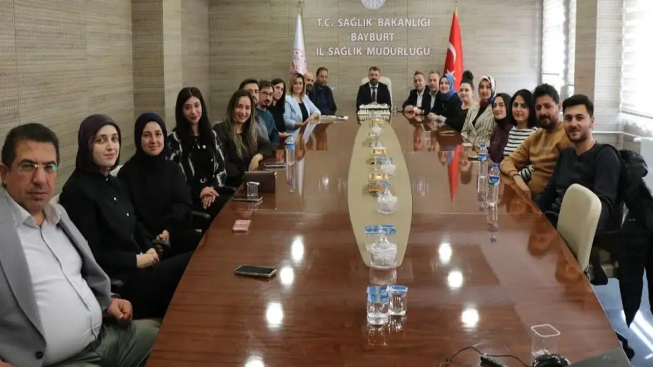 Bayburt’ta Diş Hekimleri Günü kutlandı: Başarılı hekimlere teşekkür belgesi