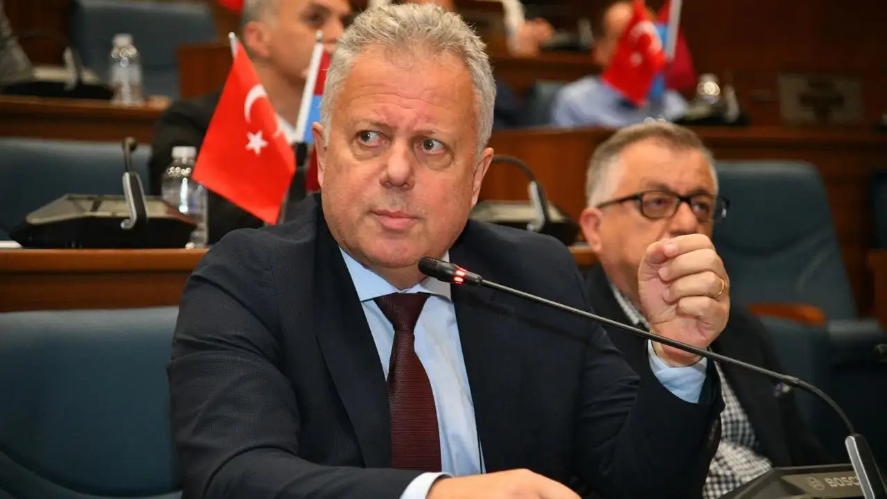 Meclis üyesinden flaş sözler “Ortahisar Belediye Meclisi’ni Cüneyt Zorlu yönetemez”