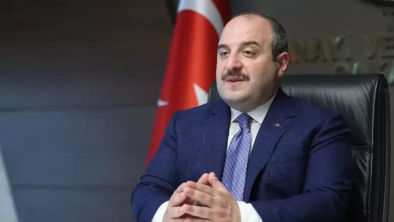 Mustafa Varank’tan Ulaştırma Bakanı Uraloğlu’na övgü yağmuru