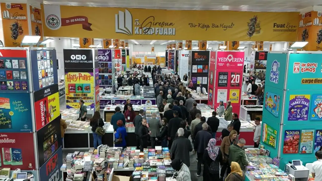 Giresun 5. Kitap Fuarı kapılarını açtı: 60 yazar, 150 yayınevi bir arada