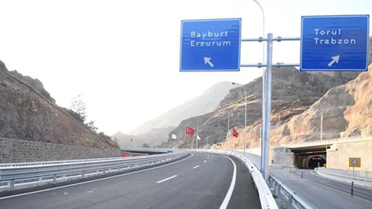 Karayolları duyurdu: Bayburt-Erzurum yolunda kontrollü ulaşım uyarısı