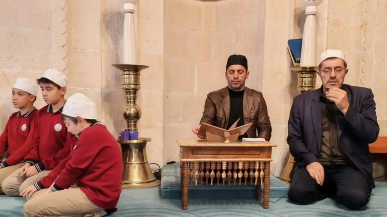 Bayburt’ta Öğretmenler Günü’nde hatim duası ve Mevlid-i Şerif programı gerçekleşti