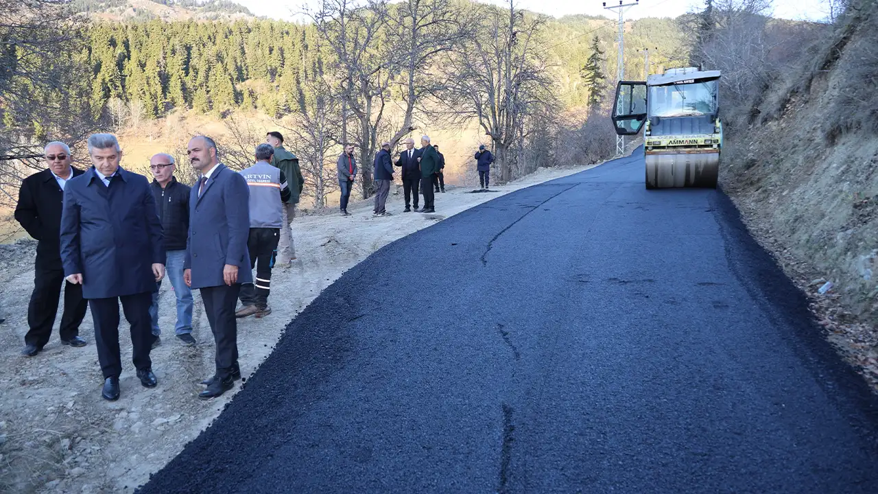 Artvin Valisi Turan Ergün’den Ardanuç’ta yoğun ziyaret programı